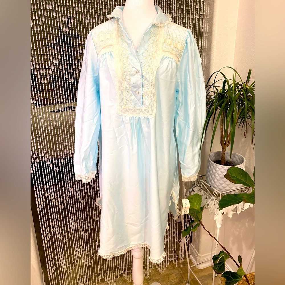 CAROL HOCHMAN NIGHTGOWN SAKS FIFTH AVE